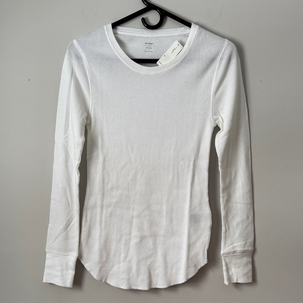 🆕 Old Navy Women's Classic White Long Sleeve Tee